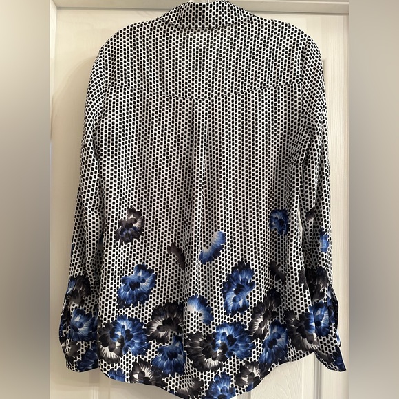 Express Portofino Button Down Top - Picture 3 of 7